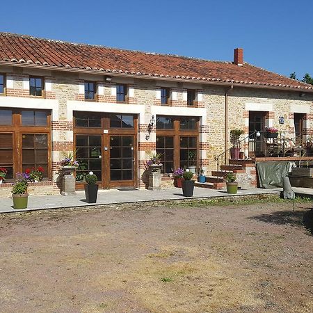 Villa Le Patronage à Bazoges-en-Pareds Extérieur photo